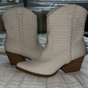 Dolce Vita Cowgirl Boots - 8